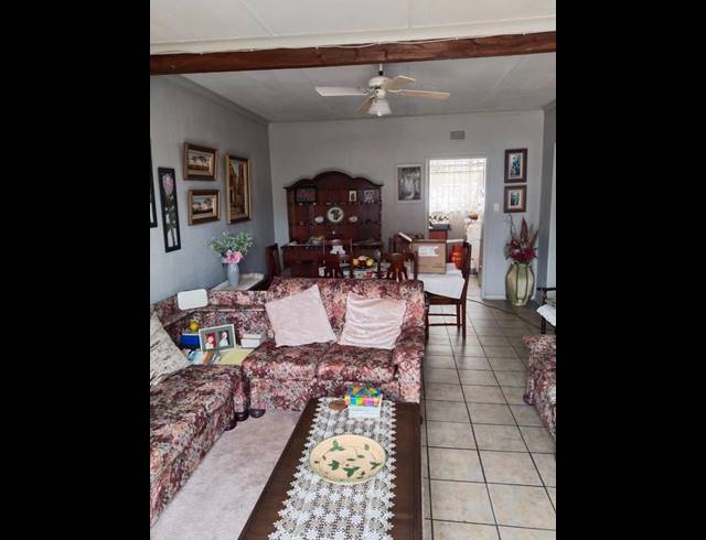2 BEDROOM TOWNHOUSE FOR SALE IN MEYERTON CENTRAL